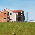 Nad Sunowem House アパート Chrzanowo