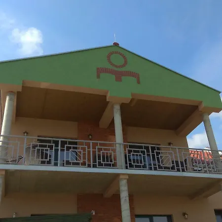 Nad Sunowem House