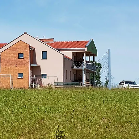 Nad Sunowem House 公寓 Chrzanowo